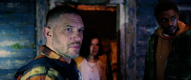 Tom Hardy douloureux et furieux dans l'action brutale de Gareth Evans