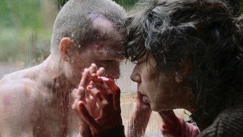 Ramenez-la en arrière - la revue: plus irritante que effrayante