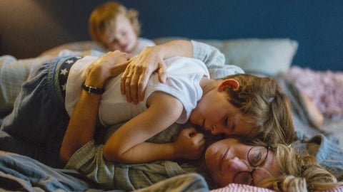 The Tenderness: The Review of the French Film avec une magnifique Valeria Bruni Tedeschi