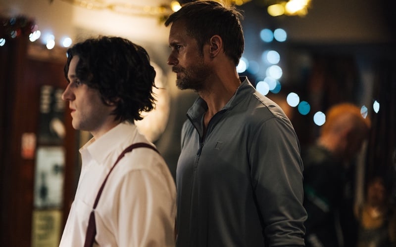 Pillion, la critique de la surprenante comédie érotique et romantique sur la soumission