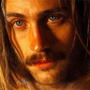 Aaron Taylor-Johnson sur Netflix avec une mini-série basée sur Variations sur un thème original