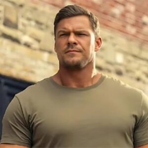 Alan Ritchson en difficulté ? La star de Reacher filmée en train d'attaquer un voisin