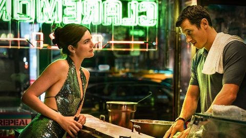 Callum Turner et Monica Barbaro dans la bande-annonce italienne de One Night Only
