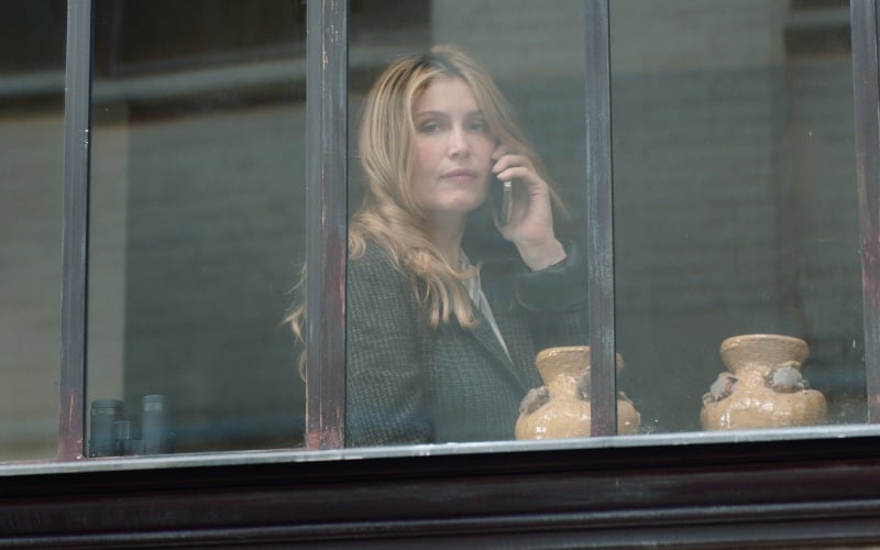 la critique de la comédie policière avec Laetitia Casta