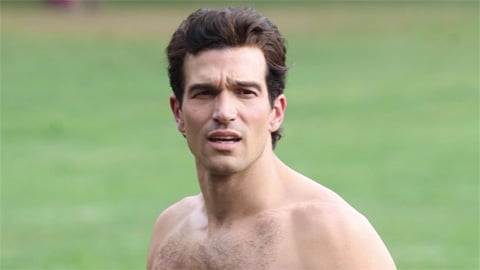 Paul Anthony Kelly dans American Horror Story 13, une fenêtre de sortie pour Ahsoka 2 et autres news en bref