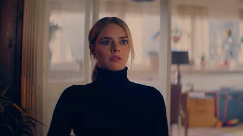 voici la bande annonce officielle italienne de la comédie noire avec Samara Weaving et Jason Segel