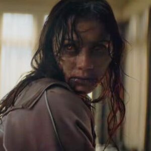 Boire quelque chose de chaud prend un sens inquiétant dans ce clip de La Casa