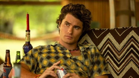 Des Outer Banks à Thunder Road : Chase Stokes dynamise la série avec Dennis Quaid
