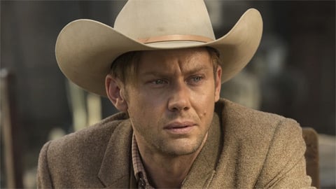 Jimmi Simpson dans le drame juridique Conviction, le spin-off de Creed fait appel à Theo Rossi et d'autres news en bref