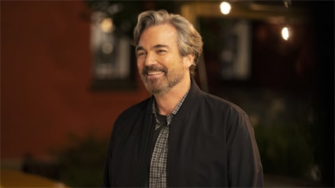 Jon Tenney dans la mini-série Cry Wolf, Netflix annonce la date de A Different World et d'autres news prochainement