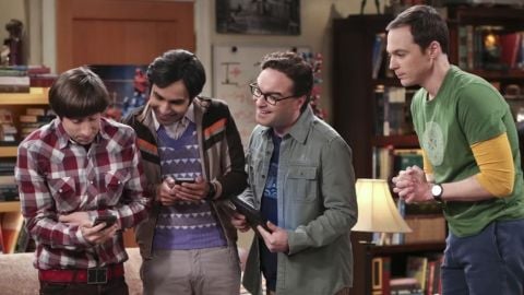 Leonard et Raj torse nu ? Le créateur de The Big Bang Theory a dit non pour une raison hilarante