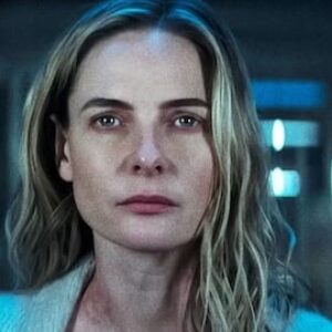Silo, entretien avec Rebecca Ferguson et le créateur Graham Yost : « La saison 3 révèle pourquoi il n'y a pas d'ascenseurs »