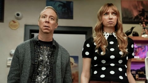 Stuart Fails to Save the Universe catapulte The Big Bang Theory dans le multivers : la bande-annonce officielle italienne