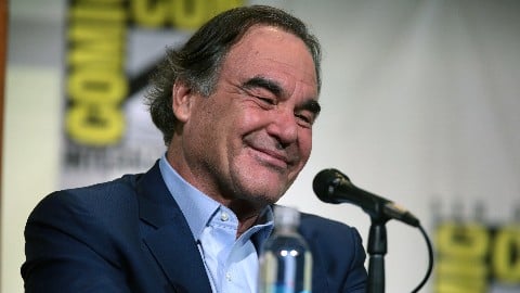 White Lies : Oliver Stone a terminé le tournage du film, le casting complet a été dévoilé