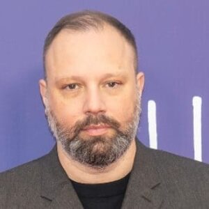 Yorgos Lanthimos prêt pour une longue pause : quitte la caméra et prend la caméra