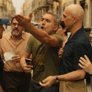la critique de la comédie d'ensemble de Svevo Moltrasio avec Maccio Capatonda et Maurizio Nichetti