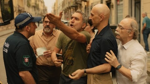 la critique de la comédie d'ensemble de Svevo Moltrasio avec Maccio Capatonda et Maurizio Nichetti