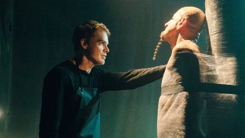 Dexter est de retour, mais son plus grand ennemi n'est pas un tueur en série sur les premières photos de la saison 2