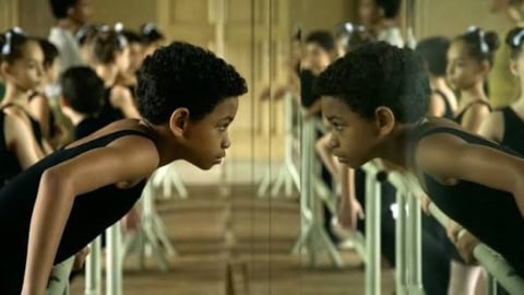 Il détestait la danse, mais il est devenu une légende du ballet : l'histoire vraie de Carlos Acosta dans Yuli