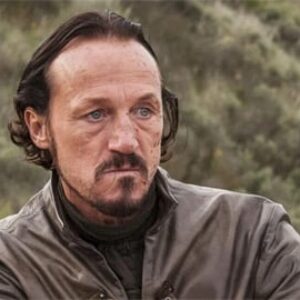 Jerome Flynn dans la saison 2 d'Alien : Planet Earth, Baywatch enrôle Blair Redford et d'autres news en bref