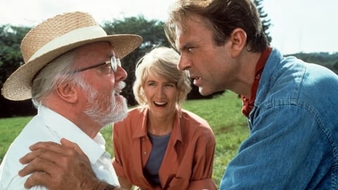 Jurassic Park : 5 blagues de Sam Neill qui ont marqué l'histoire (et le jour où un ouragan a détruit le décor)