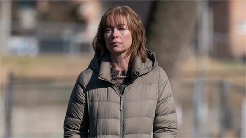 Le croisement entre Task et Easttown Murder est une réalité : Julianne Nicholson revient dans le rôle de Lori