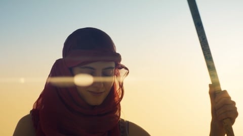 Le monde d'au-delà, au cinéma dès le 9 juillet, le drame psychologique tourné entre Rome et le désert du Sahara