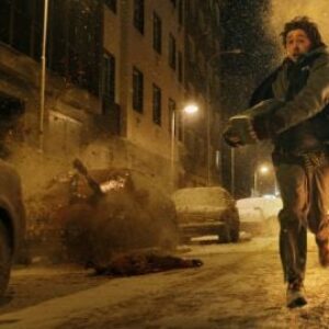 Resident Evil, Zach Cregger révèle la terrible histoire qui aurait pu coûter la vie au protagoniste