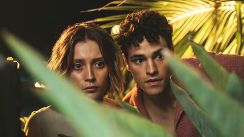 Si vous avez adoré Oasis Resort, vous devez suivre ces 4 séries télévisées à suspense espagnoles