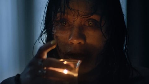 The House - The Burning of Evil : la folle raison pour laquelle le réalisateur a vraiment mis le feu au plateau