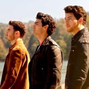 Allons-nous retourner à Camp Rock ? Les Jonas Brothers ont leur mot à dire sur le quatrième film