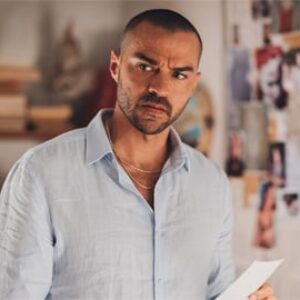 Canale 5 lance le défi à la Rai 1 avec Hôtel Costiera contre Lidia Poet