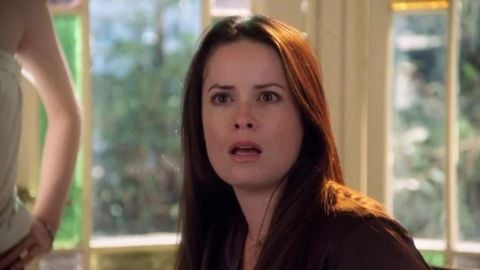 Derrière le départ de Holly Marie Combs : les vraies raisons de la retraite de la star de Charmed