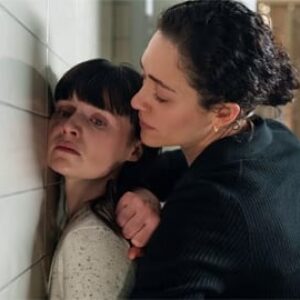Furious : la série TV avec Emmy Rossum renouvelée pour une deuxième saison