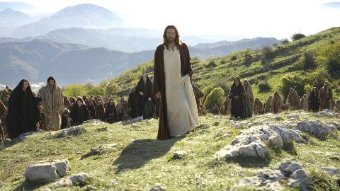 La Passion du Christ : Résurrection ne sera pas en latin et en araméen comme l'original, Mel Gibson explique pourquoi