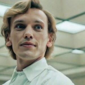 Pour Jamie Campbell Bower Le Seigneur des Anneaux : Les Anneaux de Pouvoir n'est pas comme Stranger Things