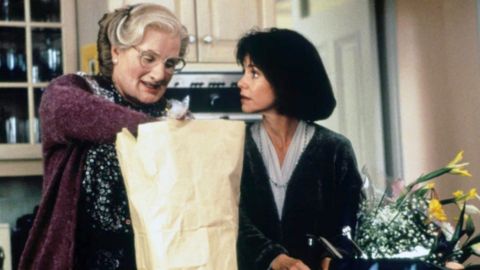 Sally Field révèle l'histoire de Mme Doubtfire : la blague culte n'était pas dans le scénario