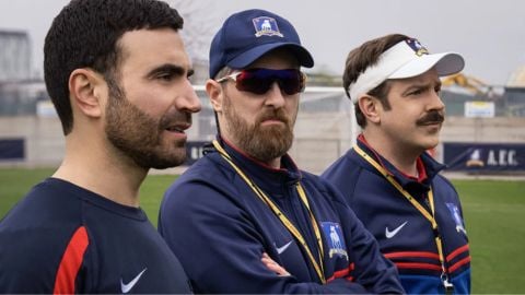 Si vous avez adoré Ted Lasso, préparez le popcorn : 3 séries TV de sport à regarder d'un seul coup