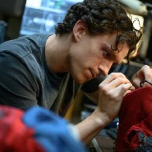 Spider-Man, costume noir en vue pour les prochains Avengers ? L'indiscrétion