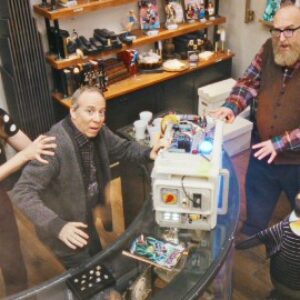 Stuart Fails To Save The Universe devient Godzilla : le retour de The Big Bang Theory est… géant