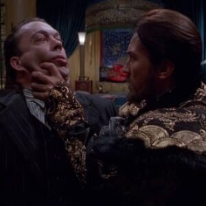 Tim Curry a également réalisé un pulp comic avec Ian McKellen : le film qui anticipait Batman