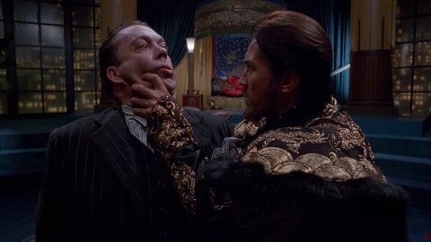 Tim Curry a également réalisé un pulp comic avec Ian McKellen : le film qui anticipait Batman