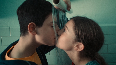 Amour, sexe et solitude : les histoires vraies qui ont inspiré le film September de Giulia Steigerwalt