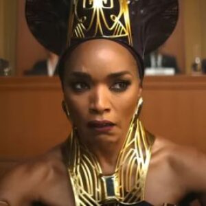 Angela Bassett veut revenir dans Black Panther 3 : « Il y a encore de l'espoir »