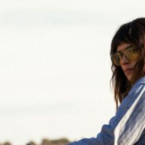 Assaut, Adria Arjona révèle le détail touchant créé avec son partenaire Jason Momoa