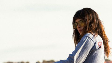 Assaut, Adria Arjona révèle le détail touchant créé avec son partenaire Jason Momoa