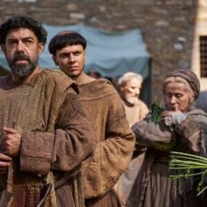 Dieu rit, le frère de Favino aussi, Innocent X beaucoup moins. La critique du film de Giovanni Veronesi