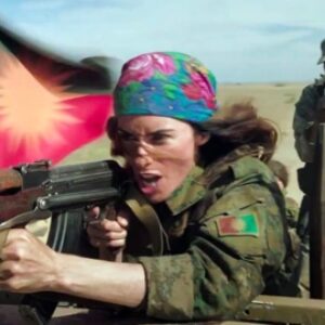 Kidnappées et vendues par l'Etat islamique, puis guerrières contre Daesh : l'histoire vraie des femmes du Serpent Rouge