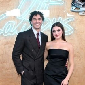 Que se passe-t-il entre Ella Bright et Belmont Cameli ? Les stars d'Off Campus répondent aux fans avec une vidéo