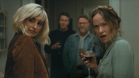 The Invite, la critique : une proposition indécente fait basculer Seth Rogen et Olivia Wilde